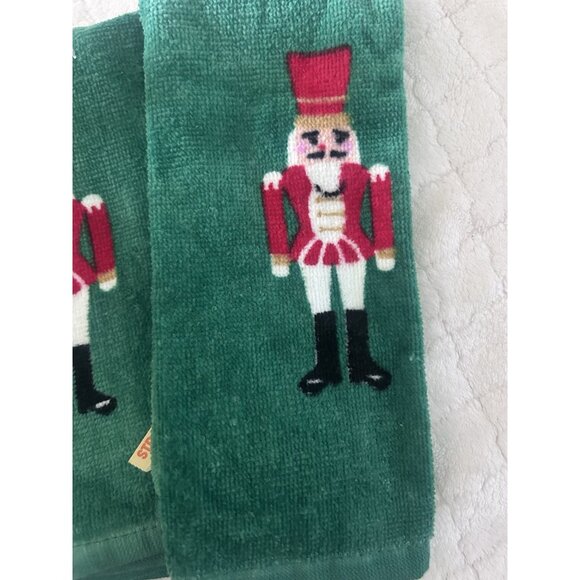 Vintage Green Christmas Toy Soldier Two Hand Towels Hilasal 100% Cotton NWT - Picture 2 of 5